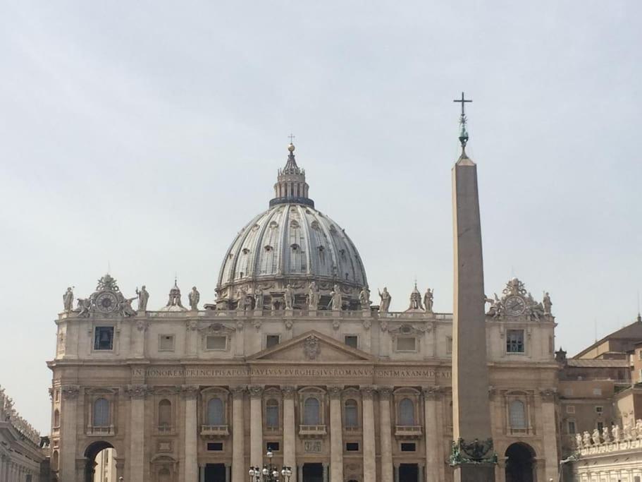 San Peter - Your In The Heart Of * Rome